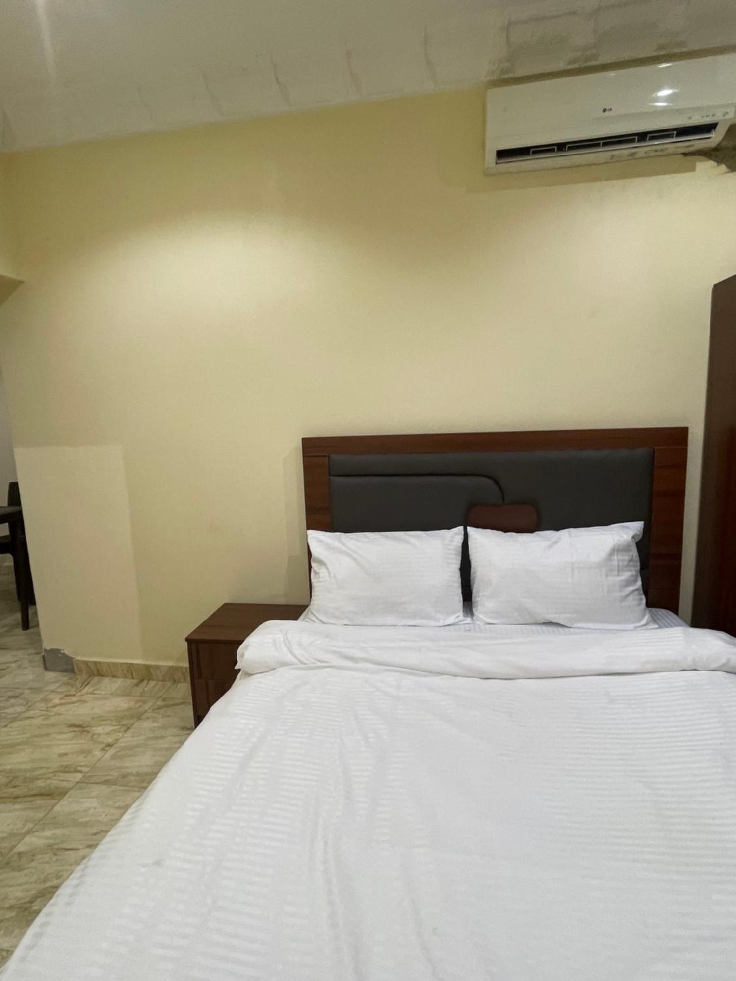 Pilgrim Place Otel Rubuchi Dış mekan fotoğraf